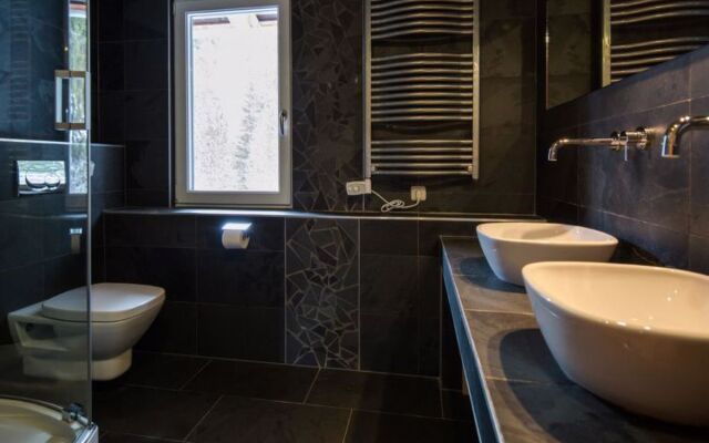 Chalet Zirbenwald I/8P