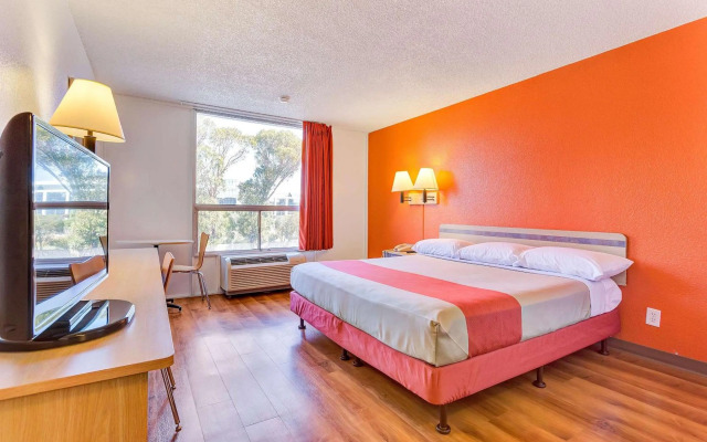 Motel 6 Belmont, CA - San Francisco - Redwood City