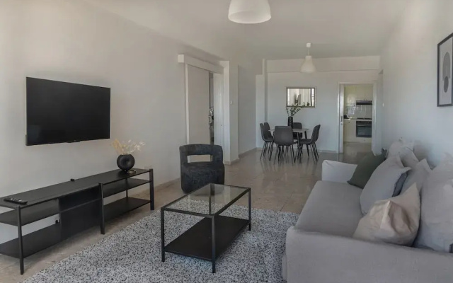Phaedrus Living Seaview Phinikoudes Flat