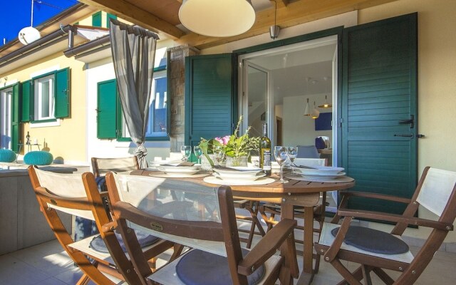 Modern Seaside Home With Swimming Pool in Vodnjan