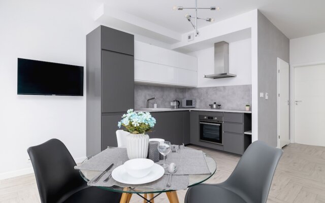 Apartment Near Zoo Katowice by Renters