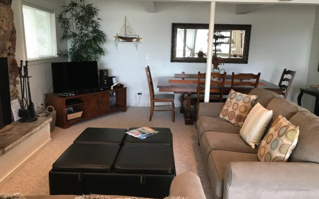 132 6Th Avenue