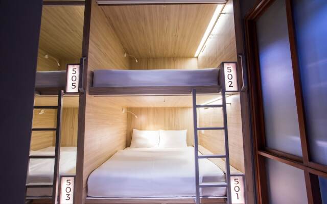 H-Ostel - Adults Only