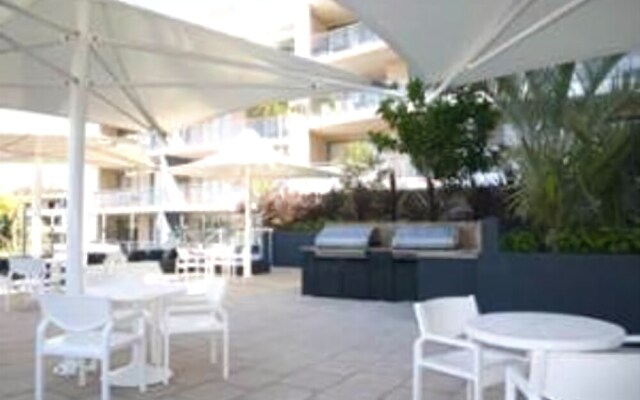 Cote D'Azur, Unit 40/61 Donald Street