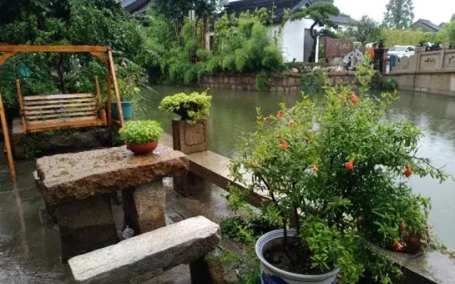 Xiaoqiao Renjia Inn