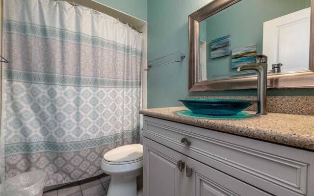 Beachfront Sapphire - Six Bedroom Home