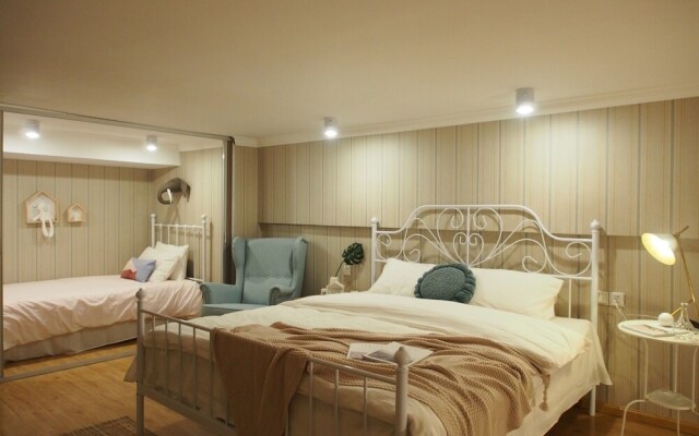 Kunming Dumo Theme Apartment