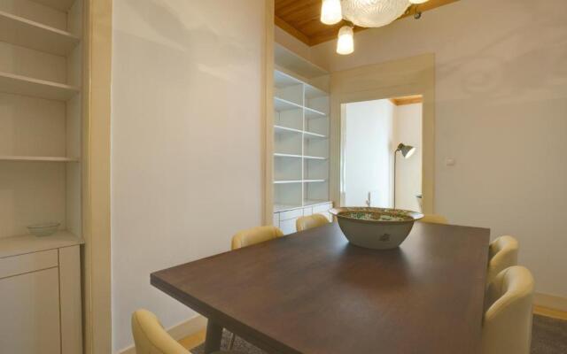 Portas do Teatro Apartments