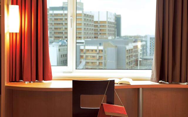 Отель ibis Barcelona Pza Glories 22