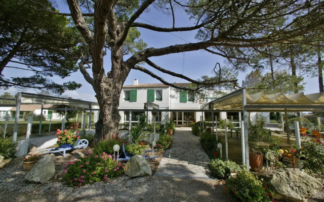 Logis Hôtel le Parasol