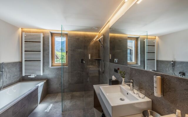 Maraias Luxury Suites & Apartments