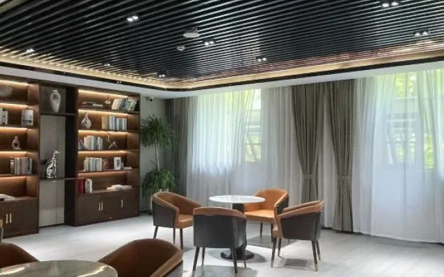 Hong Qing Lou Hotel
