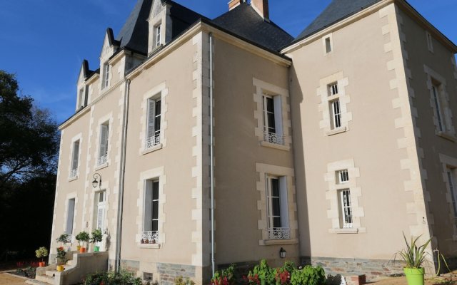 L'orangerie DU Chateau DES Cedres