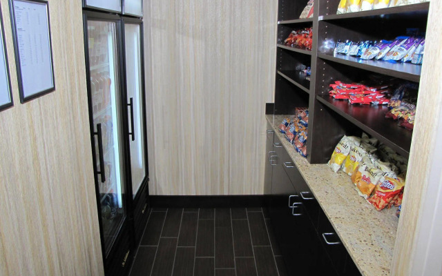 Hampton Inn & Suites Jamestown, ND