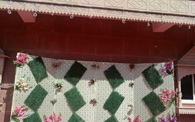Hotel Rajwada Palace