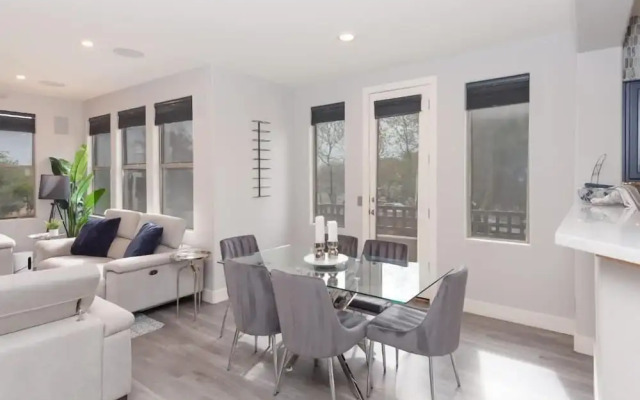 Scottsdale Condo Overlooking Golf Course