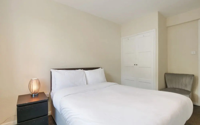 The Xavier Flat by Kasar Stays