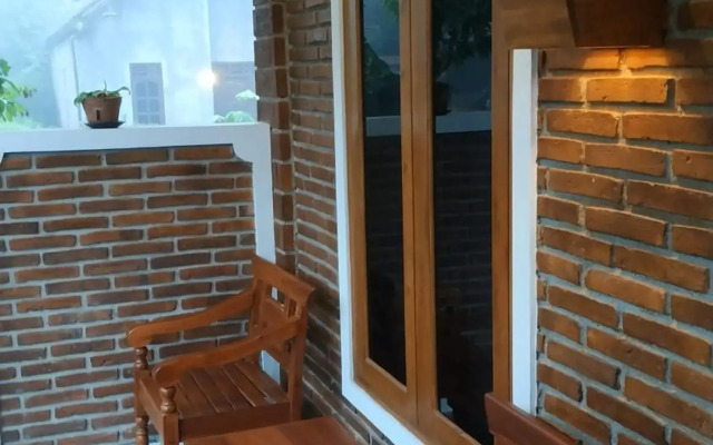 Genthong Homestay - Hostel