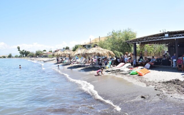 Petrakis Beach