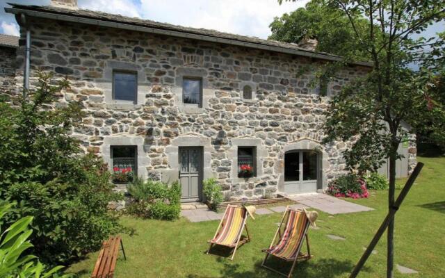 Gîte Saint-Julien-Chapteuil, 4 pièces, 8 personnes - FR-1-582-296