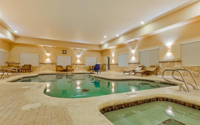 Holiday Inn Express & Suites Alpine Southeast by IHG