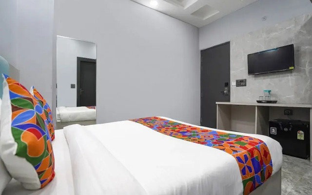 FabHotel The Royal