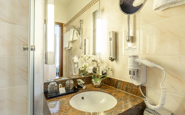 Best Western Hotel Schmoeker-Hof