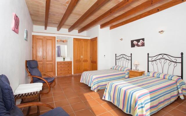 Villa - 4 Bedrooms with Pool and WiFi - 103183