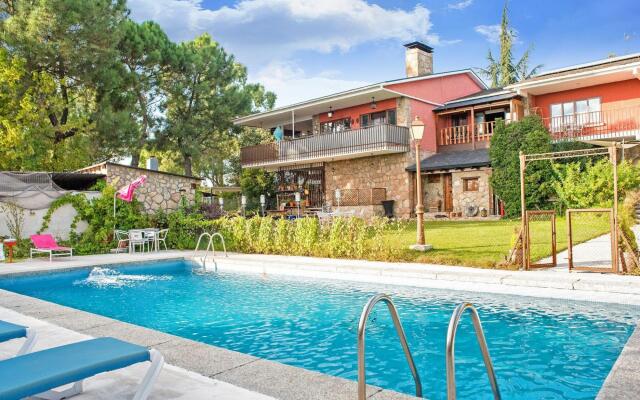 Rural apartment in Galapagar with bubble bath