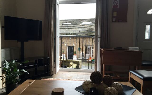 Inviting 2-Bed House in Hebden Bridge