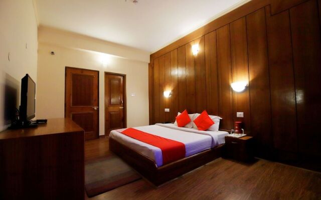 OYO 4838 Hotel The Valerian