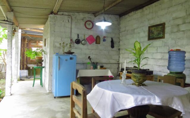 Rumah Limasan Jawa Homestay