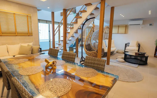 ReVIERA Resort Villa