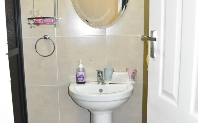 Specious Old Zamtel flats