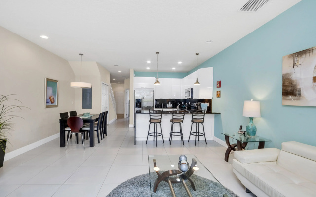 1445RETREAT , Clermont , US