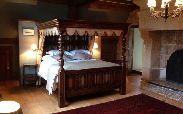 Le Vieux Chateau le Renouard B&B