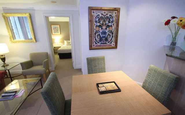 The Manor Apartment Hotel