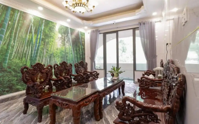 Truc Huyen Hotel
