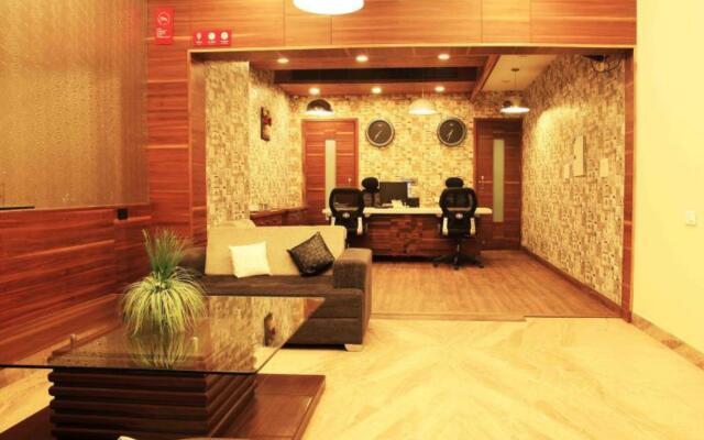Hotel Orbion Mall Road