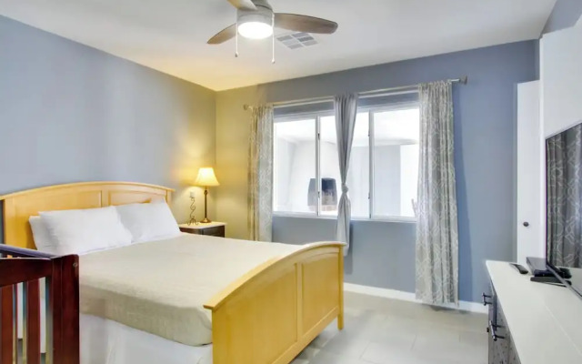 Ultimate Phoenix Group Getaway: Patio + Pool!