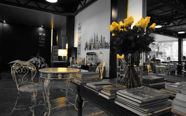 Black Boutique Hotel