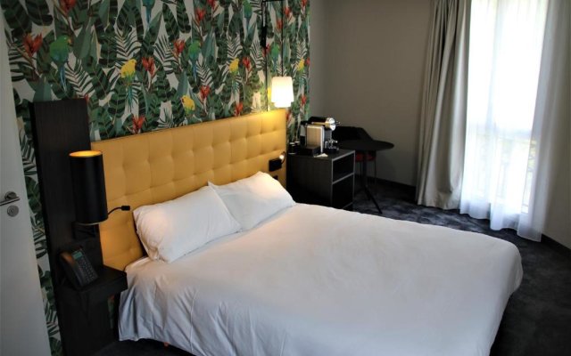 ibis Styles Puteaux Paris La Defense