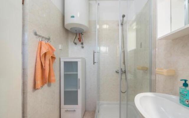 Apartment Nino 255