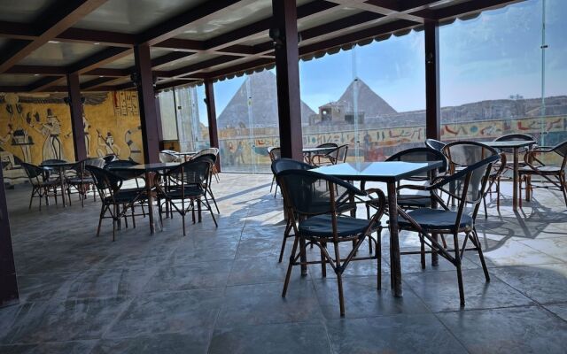 King Pyramids View Hotel