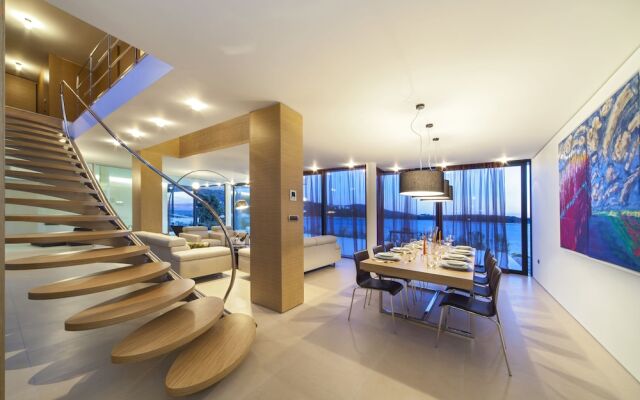 Golden Rays Luxury Villas