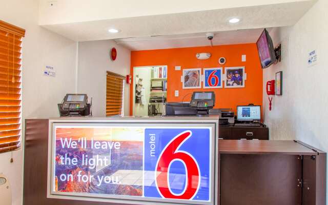 Motel 6 Phoenix, AZ - Airport - 24th Street