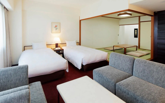 Resorpia Kumihama