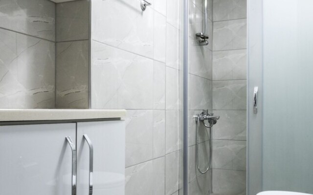 New Blue Izmir Bornova Hotel
