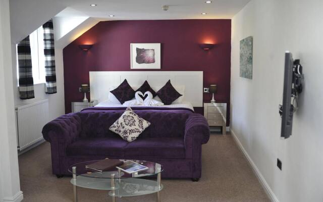 St John's Lodge (incl off-site health club)