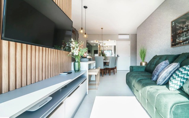 Apartamento 2 suítes com Piscina Centro Bombinhas